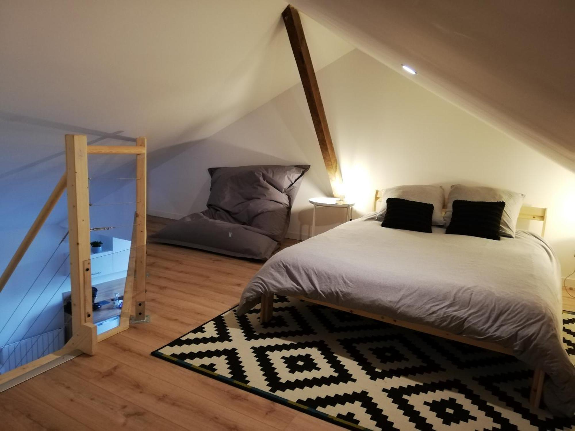 Appartement T2 Duplex Segré - Hyper centre - Wifi - Netflix Extérieur photo